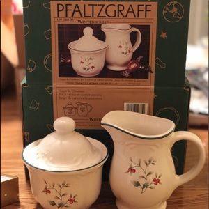 Pfaltzgraff Creamer and Sugar Pot Set